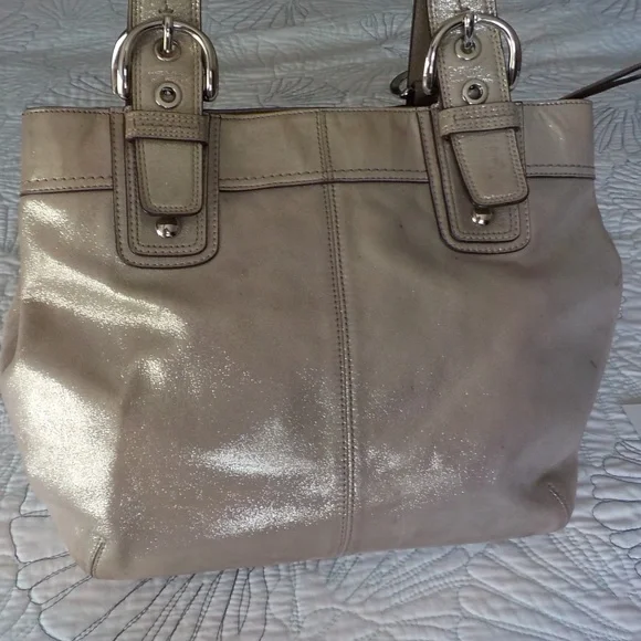 FINAL Coach Metallic Leather Shoulder Bag & Dust Cover Bag - Picture 7 of 16